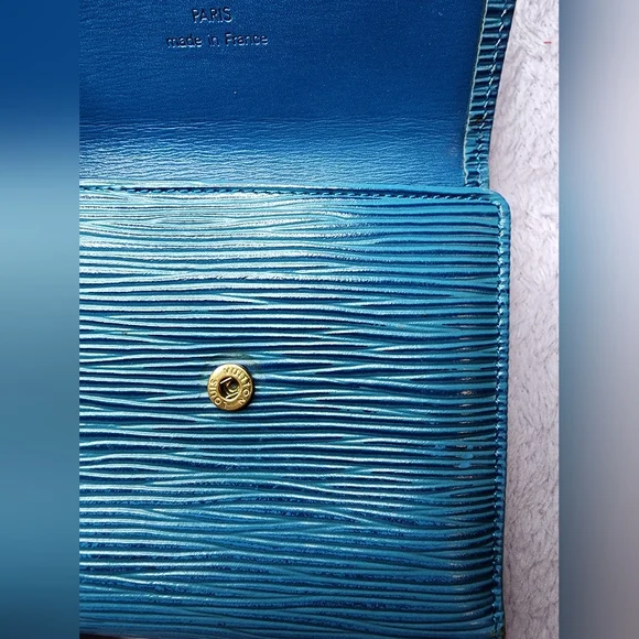 AUTHENTIC LOUIS VUITTON VINTAGE BLUE EPI LEATHER PORTE MONNAIE BILLETS WALLET - Picture 12 of 16